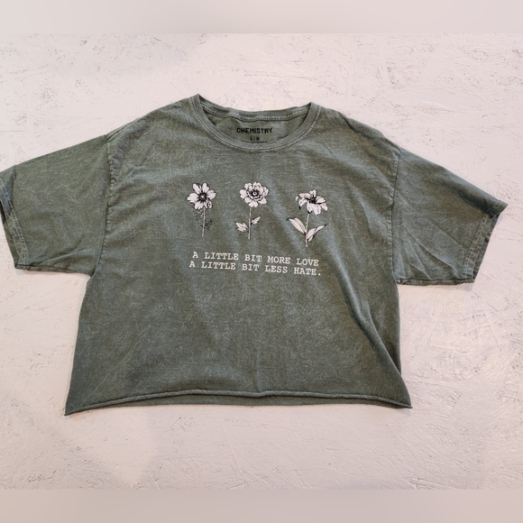 Chemistry Tops - Chemistry graphic print crop top cutoff shirt flowers floral large green